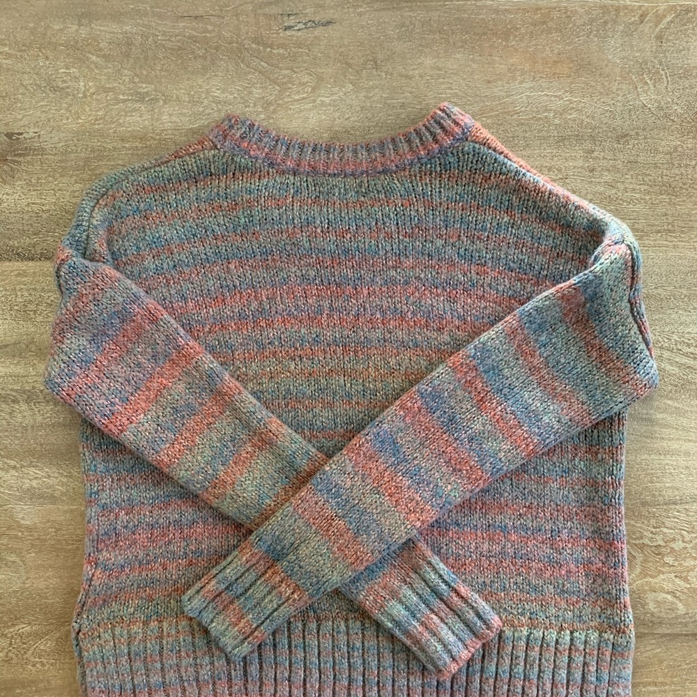 Women’s Mossimo Crop Sweatshirt - Picture 5 of 5